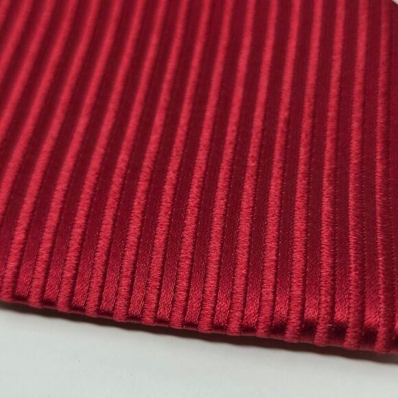 DAVID DONAHUE SILK TIE TEXTURED SATIN MINI STRIPE RED ENGLAND 3.25" X 59" - Picture 2 of 5